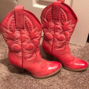Heeled boots